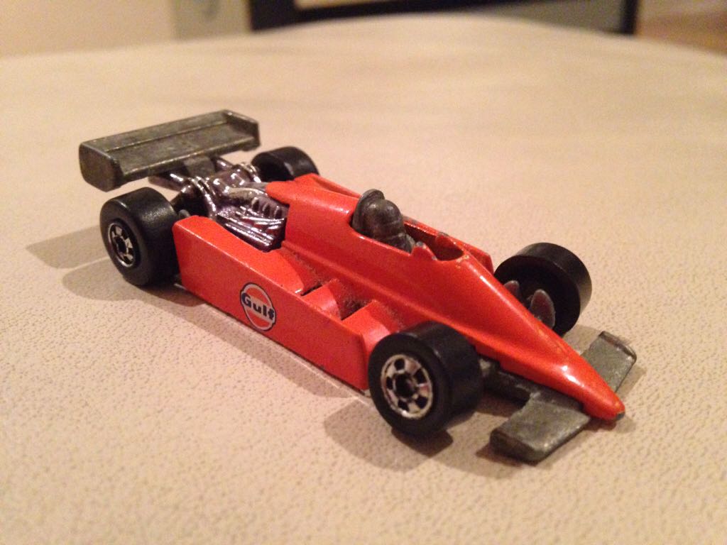 Turbo Streak - Gulf Gas Station toy car collectible - Main Image 1