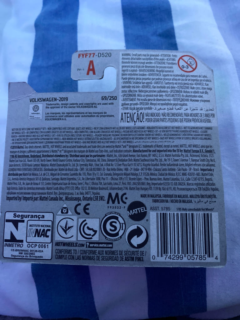 Custom Volkswagen Beetle - HW Workshop - 2014 toy car collectible - Main Image 2