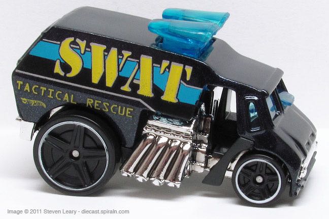 Cool One - 2011 - HW City Works toy car collectible - Main Image 2