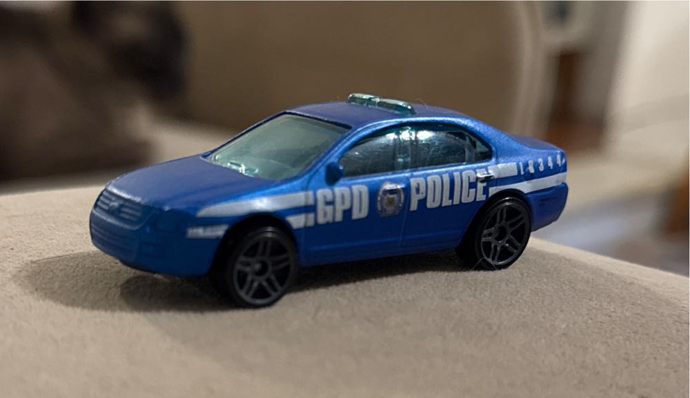 Ford Fusion - Batman The Dark Knight toy car collectible - Main Image 2