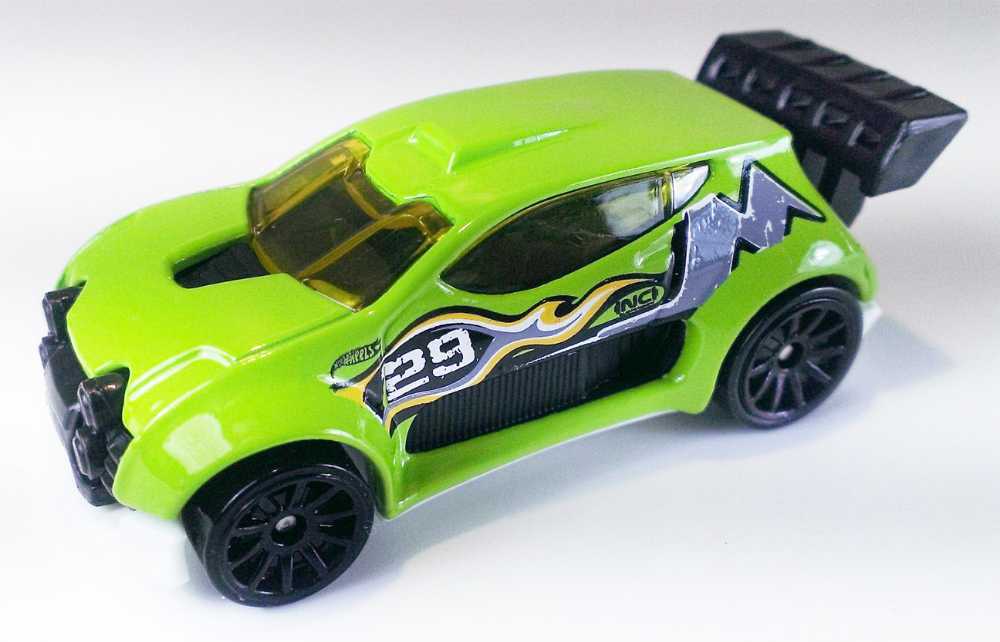 Fast 4wd  toy car collectible - Main Image 3