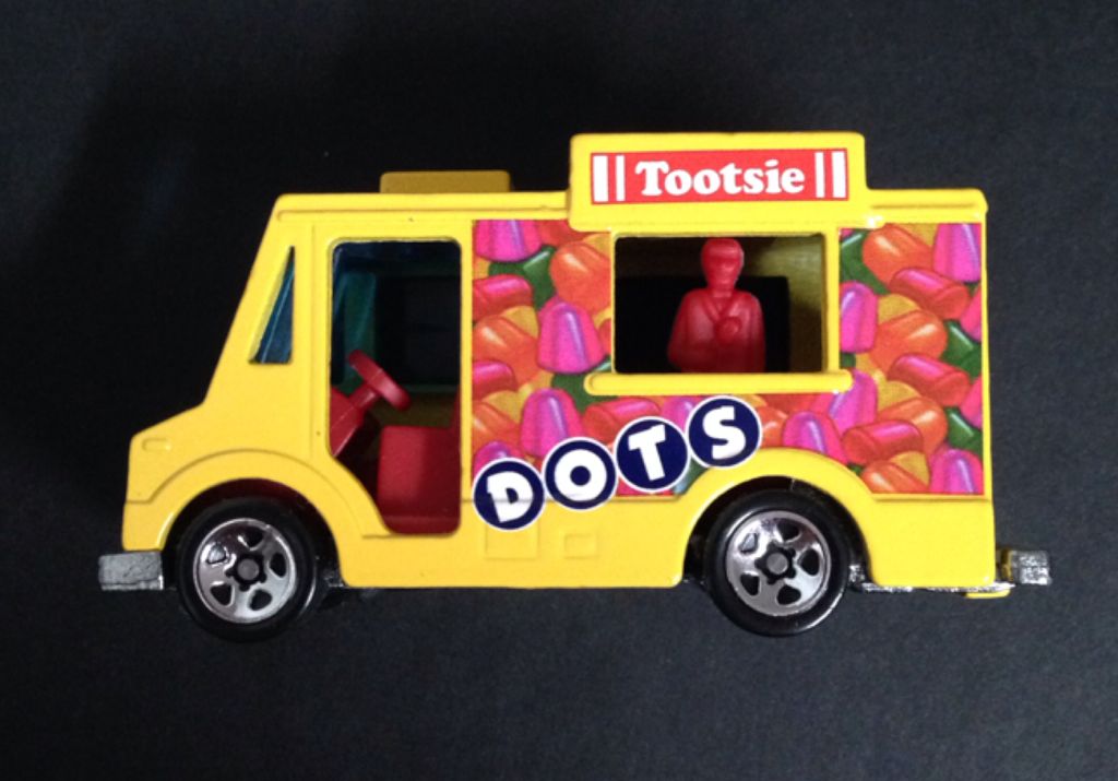 Hot Wheels Ice Cream Truck Dots  toy car collectible - Main Image 2