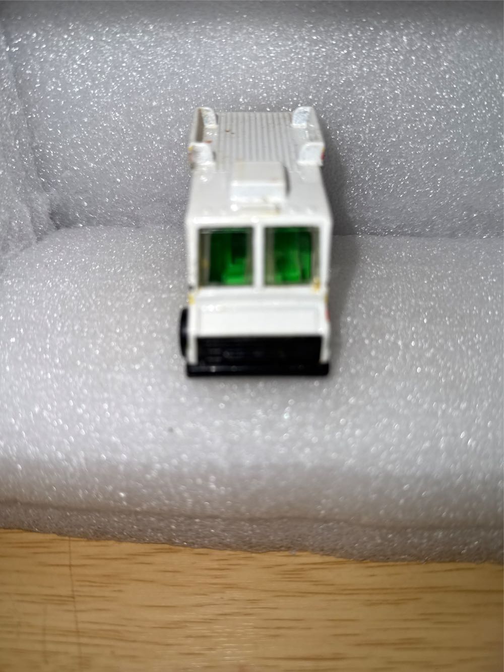 Hot Wheels Ice Cream Truck Rasta - Tropicool Series toy car collectible - Main Image 4