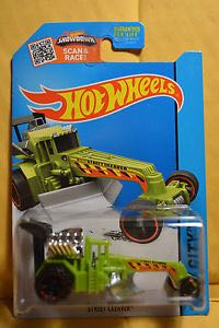 Street Cleaver - ’13 HW City toy car collectible - Main Image 2