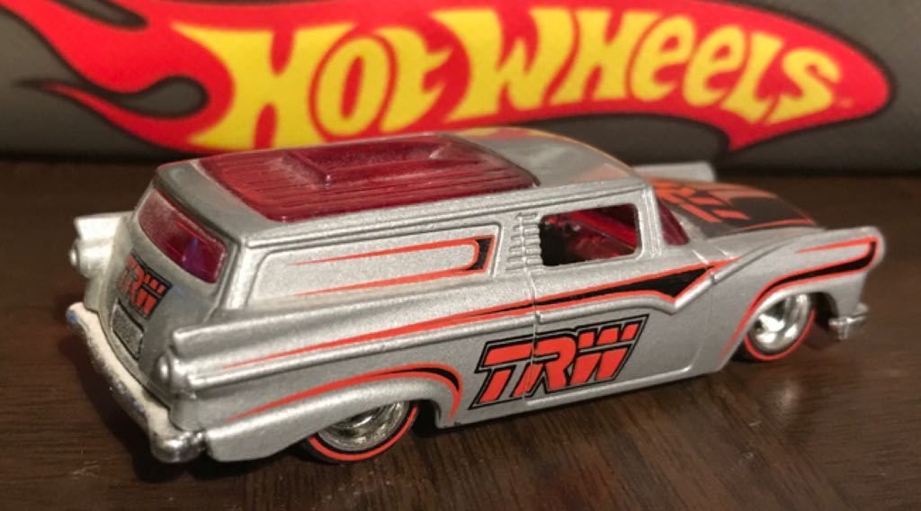 8 Crate Delivery - Hot Wheels Delivery - Slick Rides toy car collectible - Main Image 2