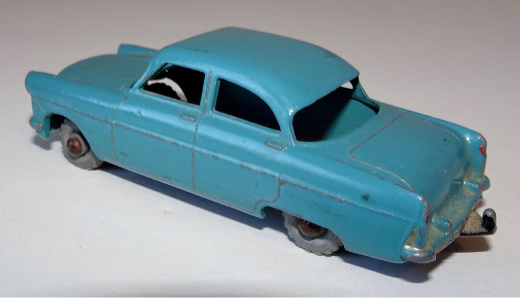 Ford Zodiac Mk II 33A-2 - 1-75 Matchbox toy car collectible - Main Image 2