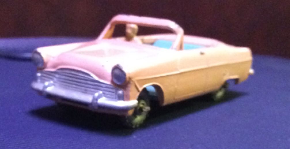 Ford Zodiac Convertible 39A-3 - 1-75 Matchbox toy car collectible - Main Image 1