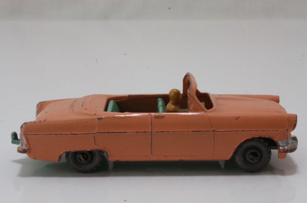 Ford Zodiac Convertible 39A-3 - 1-75 Matchbox toy car collectible - Main Image 2