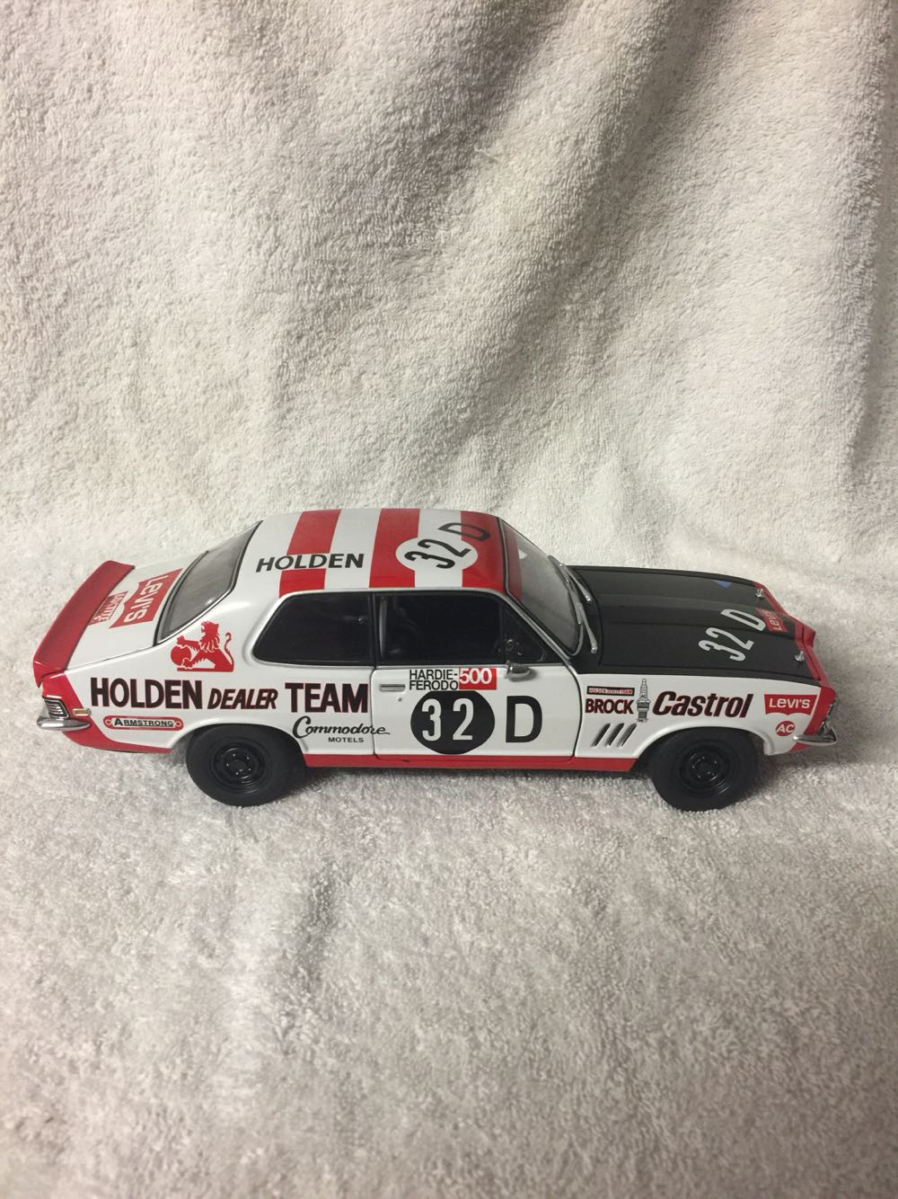 Peter Brock 1971 Bathurst XU-1 Torana - Peter Brock toy car collectible - Main Image 3