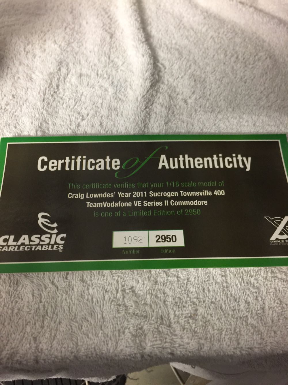 Craig Lowndes 2011 - Sucrogen - Craig Lowndes toy car collectible - Main Image 4