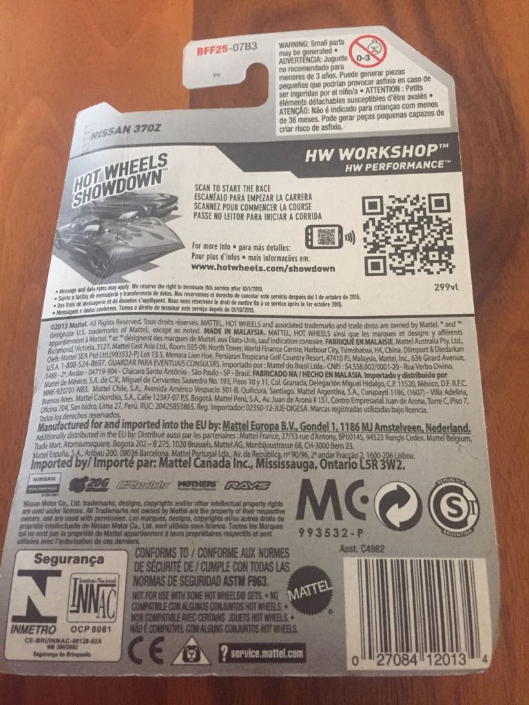 9/10 Nissan 370Z - 2014 - HW Workshop - Performance toy car collectible - Main Image 2