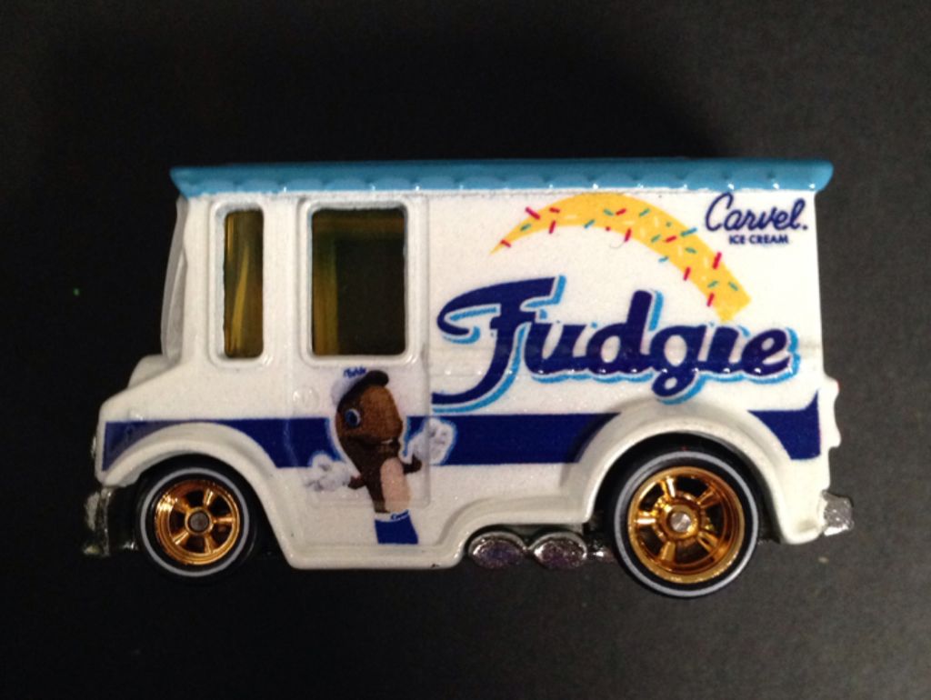Hot Wheels Bread Box Carvel - HW Nostalgia Series - Carvel Ice Cream toy car collectible - Main Image 2