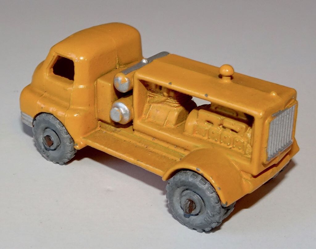 Bedford Compressor Truck 28A-2 - 1-75 Matchbox toy car collectible - Main Image 2