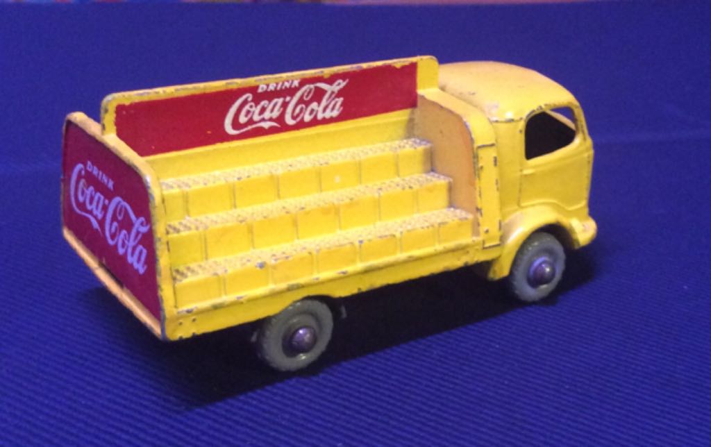 Karrier Coca Cola Lorry 37B-2 - 1-75 Matchbox toy car collectible - Main Image 2