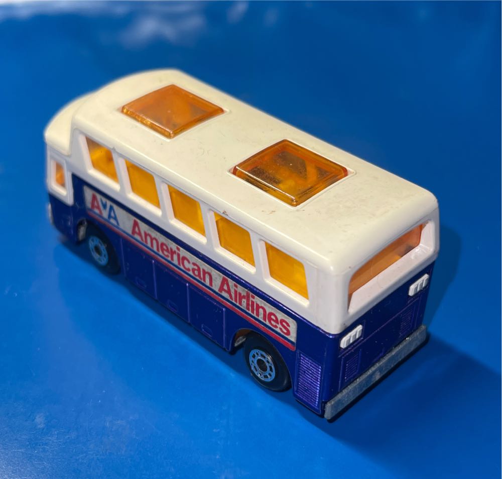 Airport Coach - Matchbox - Superfast toy car collectible - Main Image 3