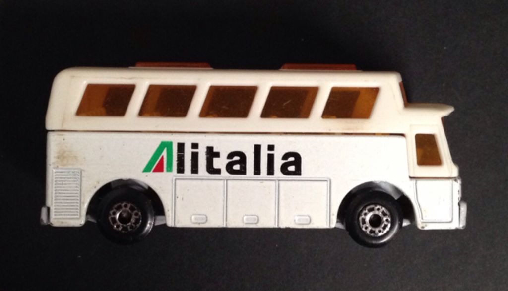 Matchbox Airport Coach Alitalia  toy car collectible - Main Image 1