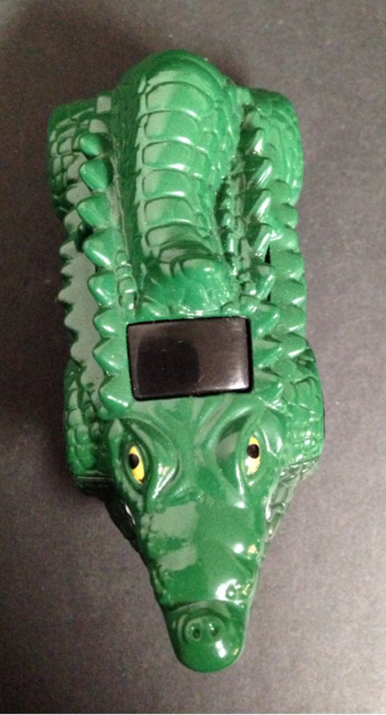 Matchbox Tailgator Dk Green  toy car collectible - Main Image 2