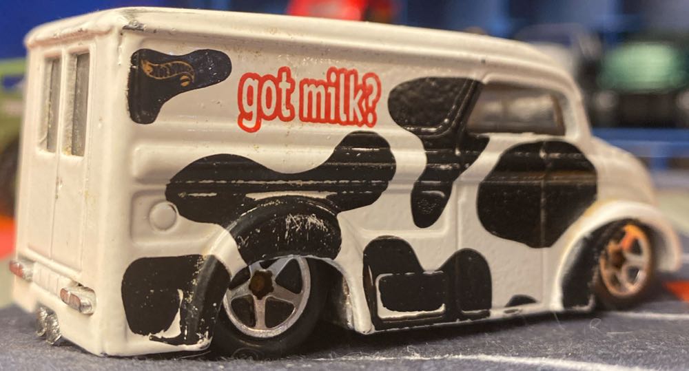 Dairy Delivery “Got Milk” - 1999 First Editions toy car collectible - Main Image 4