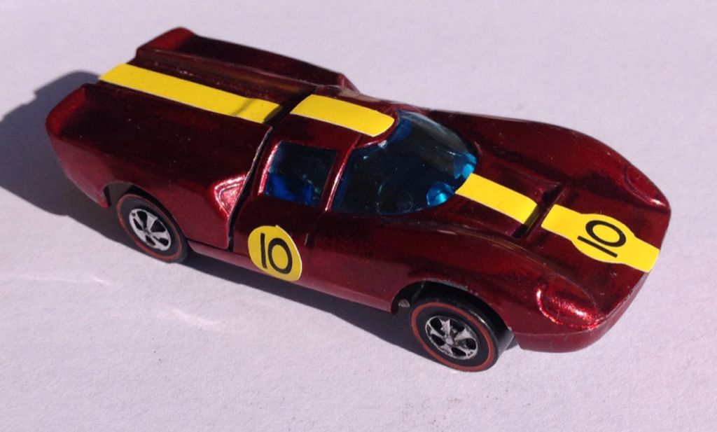 Lola GT 70  toy car collectible - Main Image 2