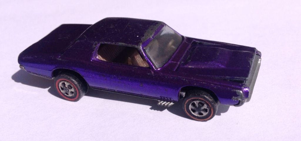 Custom T-Bird - Sweet 16 toy car collectible - Main Image 2