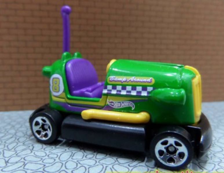 Bump Around Green 2013 - HW RACE 2013 toy car collectible - Main Image 2