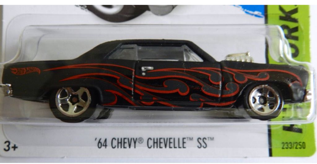 ’64 Chevy Chevelle SS - HW Workshop - 2014 Muscle Mania toy car collectible - Main Image 2