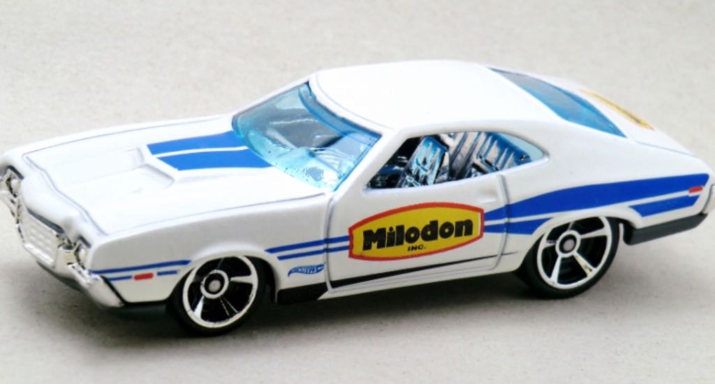 ’72 Ford Gran Torino Soport (white W/ Blue Striped And Milodon Logo) - HW Workshop 2014 - HW Performance toy car collectible - Main Image 2