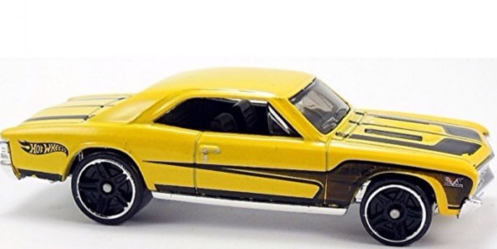 ’67 Chevelle SS 396 - HW Workshop Muscle Mania toy car collectible - Main Image 2