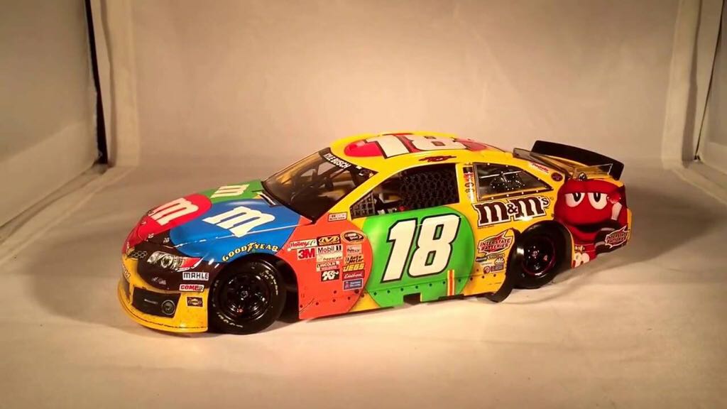 Kyle Busch #18 - NASCAR Sprint Cup Series toy car collectible - Main Image 2