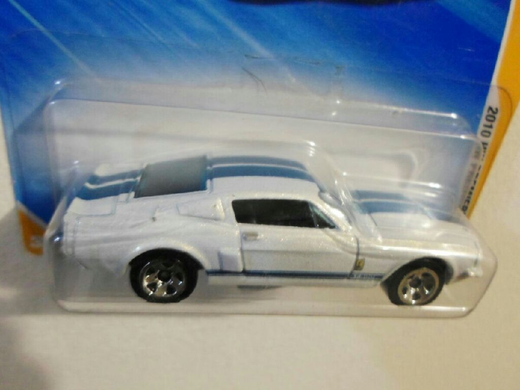 51.1 Toyota Crown Comfort Taxi - VIETNAM