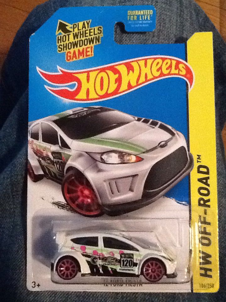 2014 Hot Wheels Treasure Hunt 12 Ford Fiesta - Treasure Hunt toy car collectible - Main Image 1