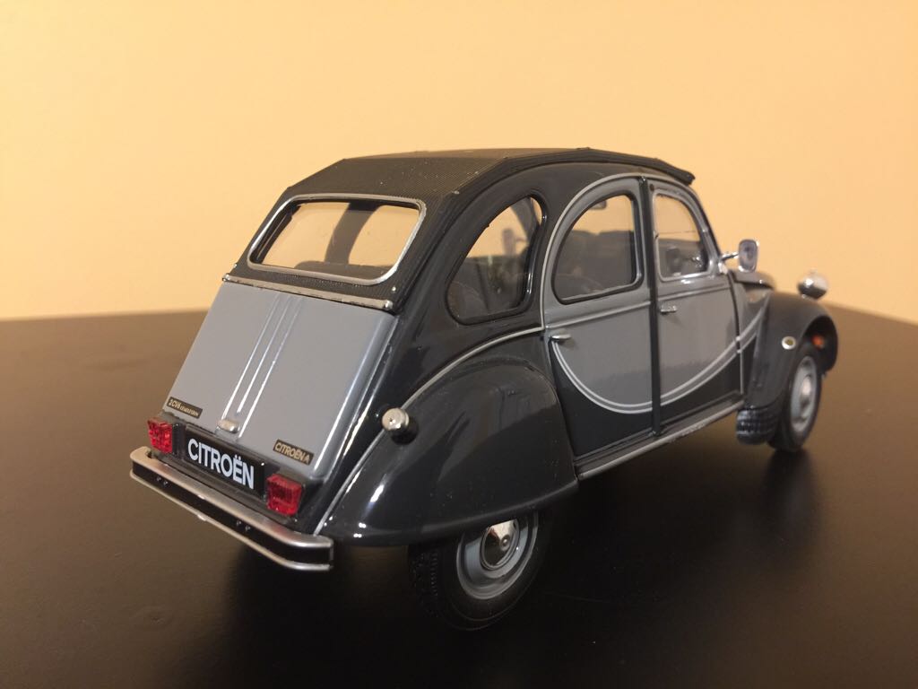 Citroën 2CV A Pré-Série - Norev toy car collectible - Main Image 2