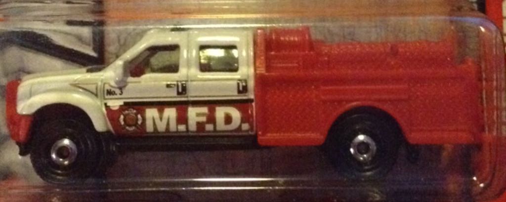 Matchbox Ford F-550 Super Duty Mini Pumper - MBX Heroic Rescue toy car collectible - Main Image 2