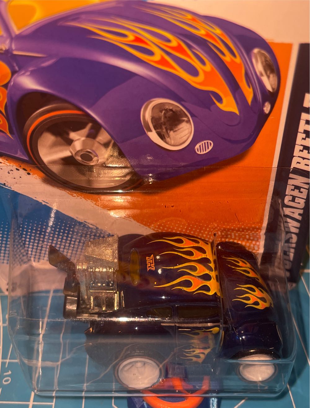 Volkswagen Beetle - Heet Fleet ’12 toy car collectible - Main Image 2