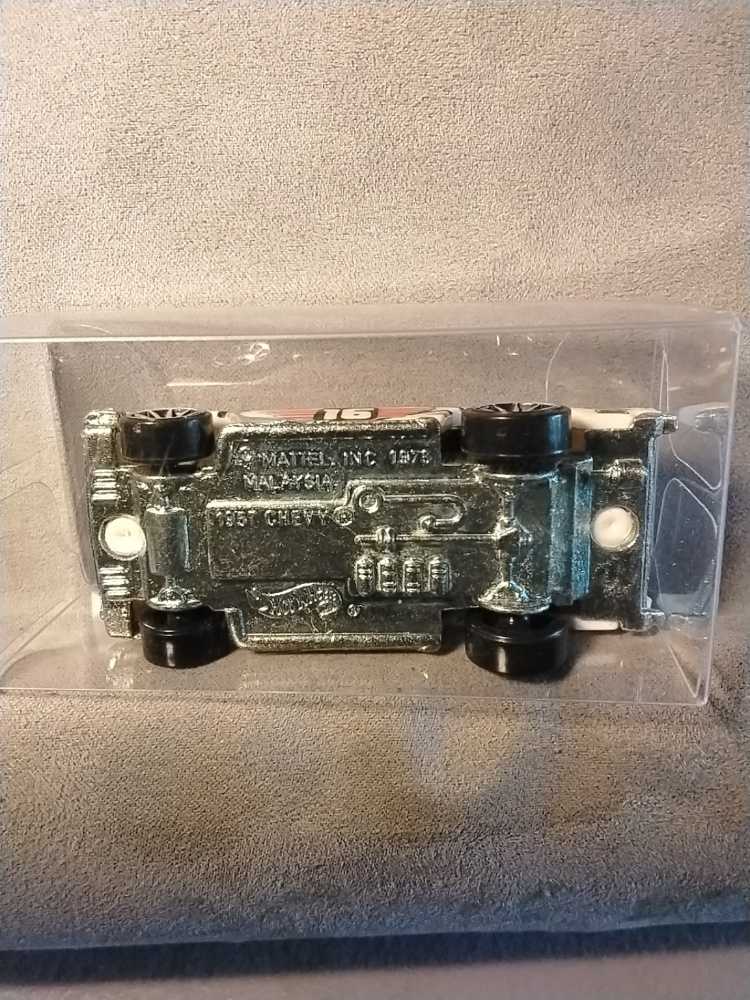 1957 Chevy Track Aces No 16  toy car collectible - Main Image 3