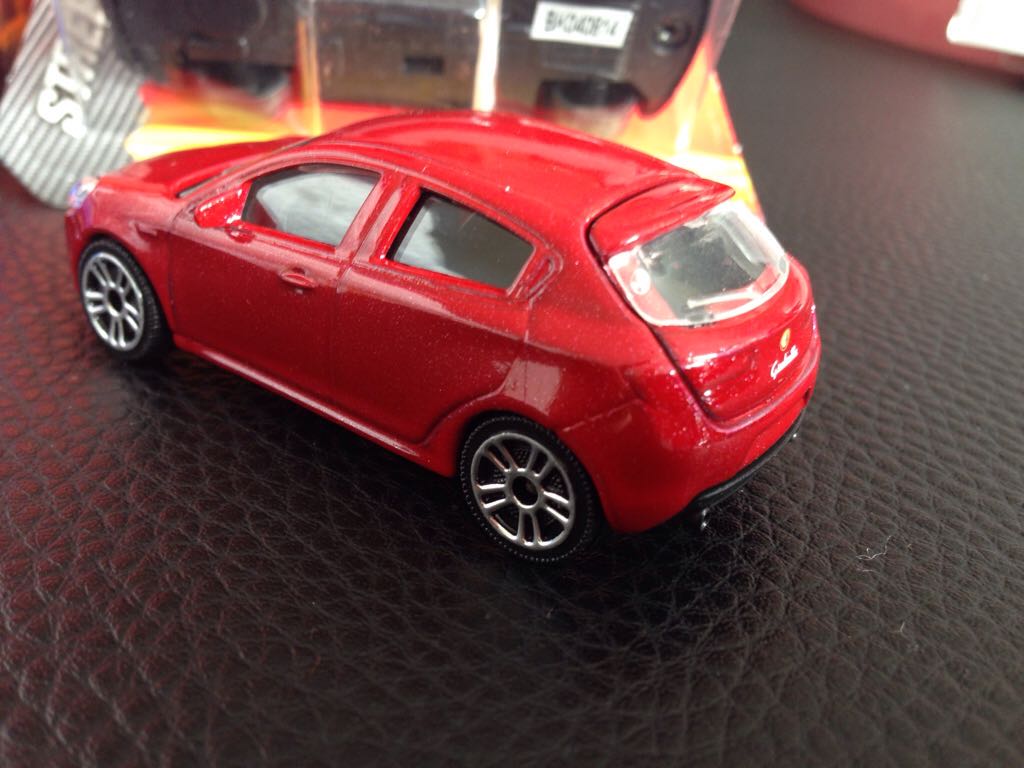 Alfa Romeo Giulietta Sprint Zagato Coda Tronca - Street Car toy car collectible - Main Image 2