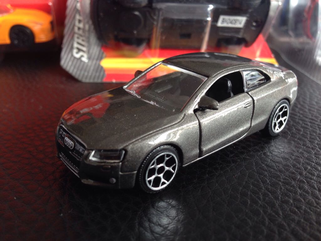 Audi A5 Coupé - Majorette toy car collectible - Main Image 1