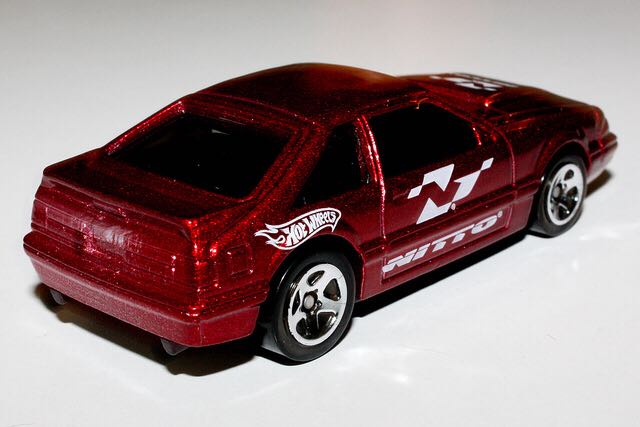 Ford Mustang 1992 - HW Performance toy car collectible - Main Image 2