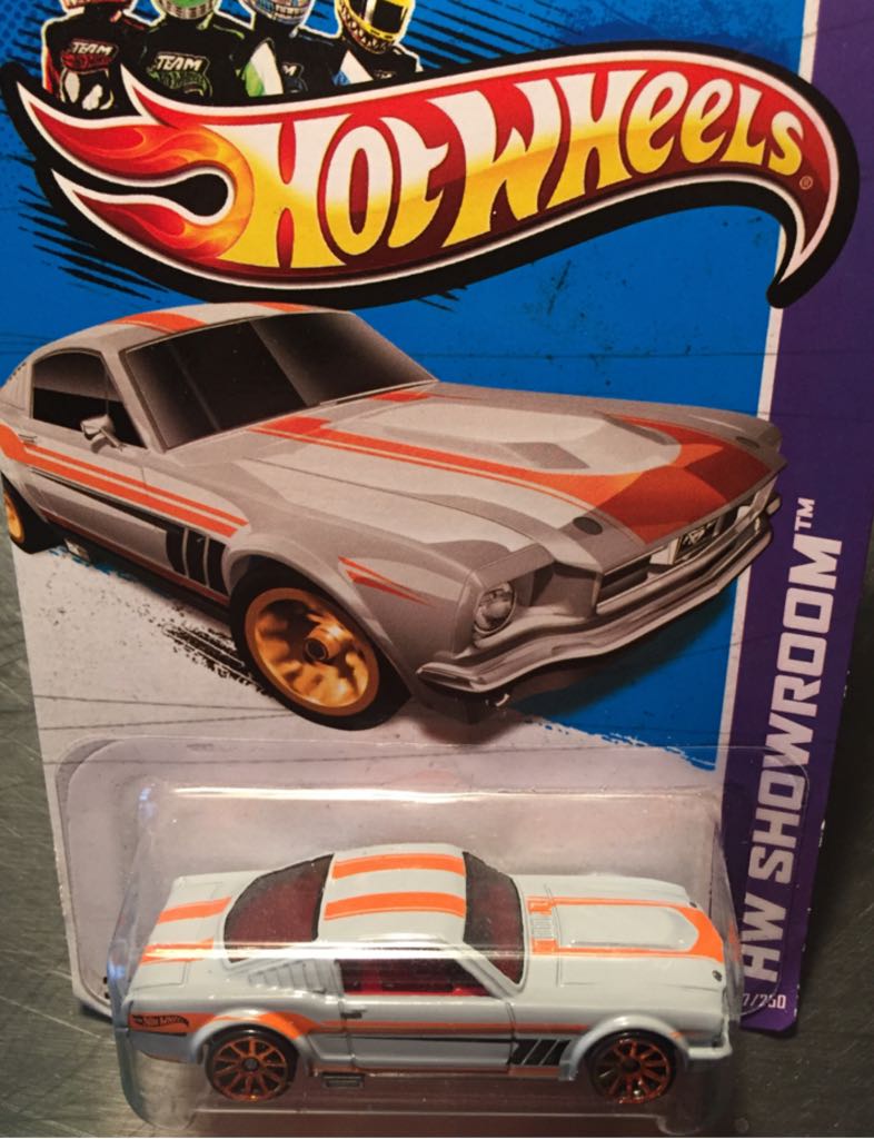 Shelby GT-500 1967 - HW Showroom toy car collectible - Main Image 1