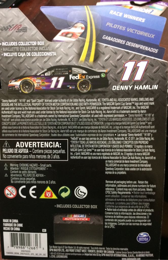 Denny Hamlin #11 - NASCAR Sprint Cup Series toy car collectible - Main Image 2