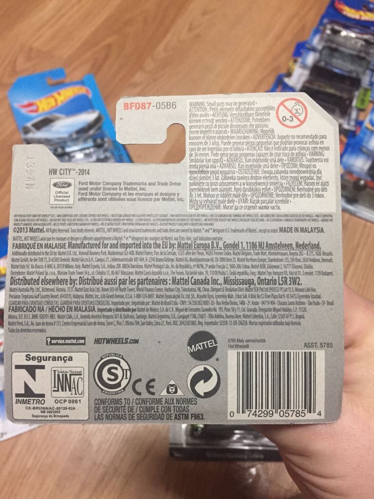 Ford Mustang Mach 1 1970 - HW City toy car collectible - Main Image 2