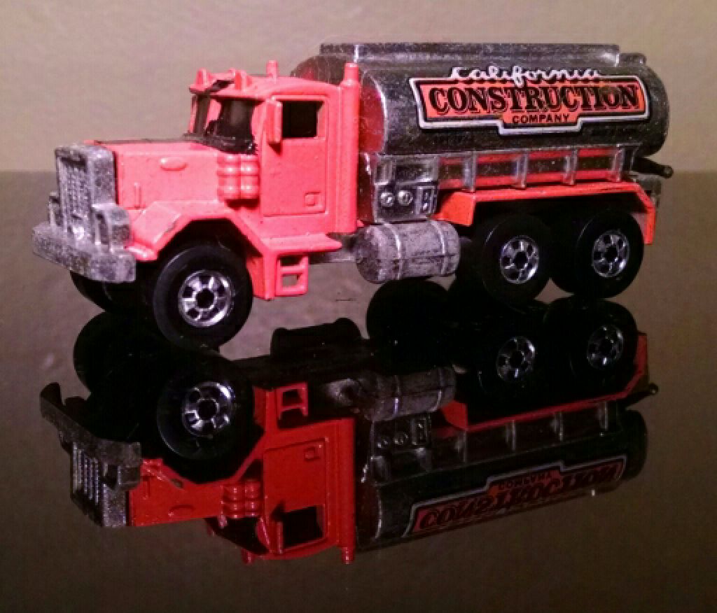 ’69 Corvette (purpe W/ Metallic Sky Blue Light Flames)