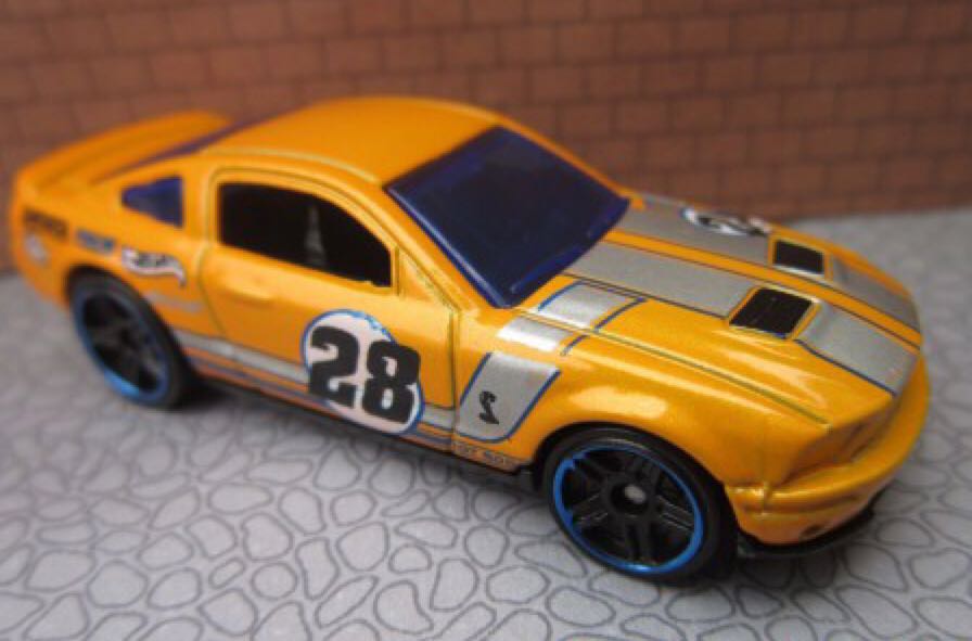 Shelby GT-500 2007 - HW Code Cars toy car collectible - Main Image 2