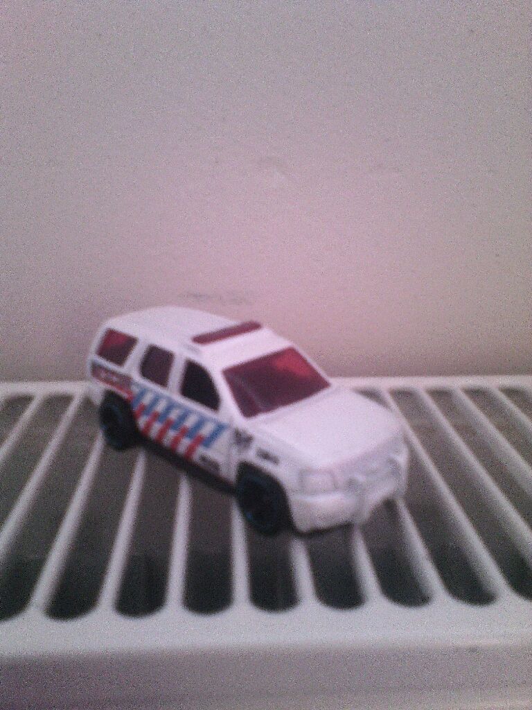 chevy tahoe cop  toy car collectible - Main Image 2