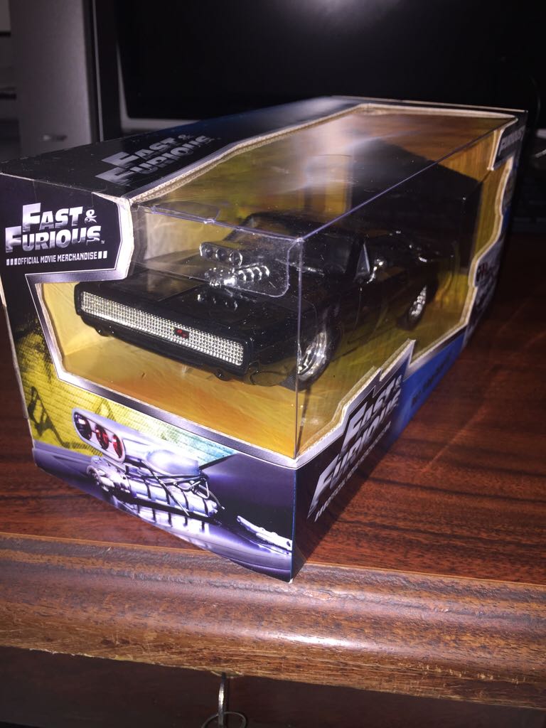 Dom’s ’70 Dodge Charger R/T - Fast & Furious toy car collectible - Main Image 2