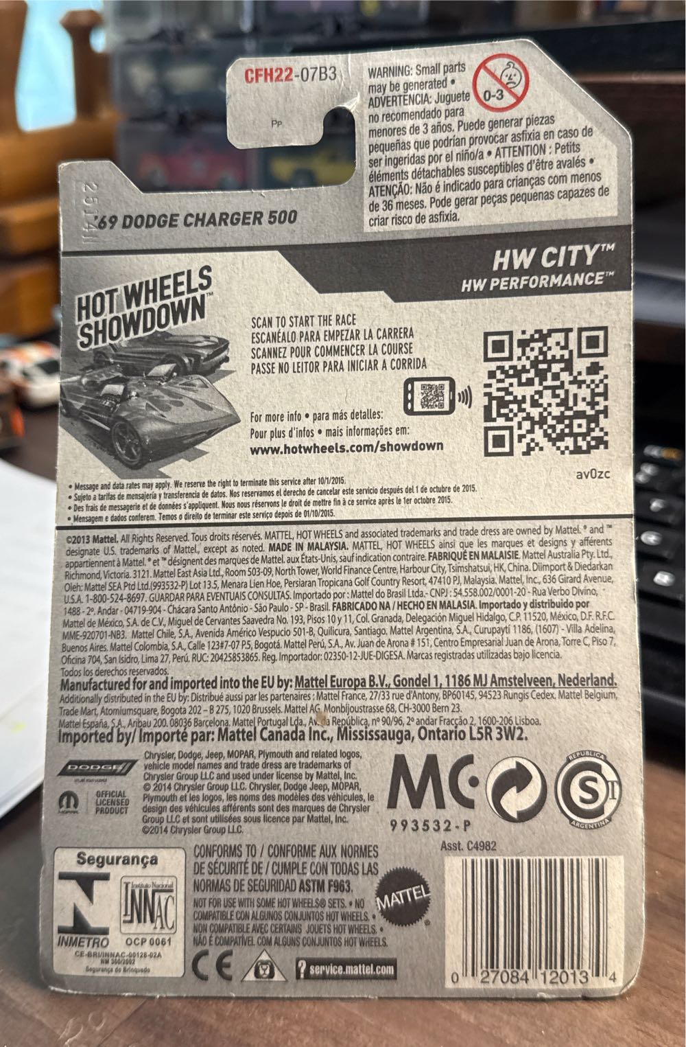 ’69 Dodge Charger 500 - HW City - 2015 HW Performance toy car collectible - Main Image 3