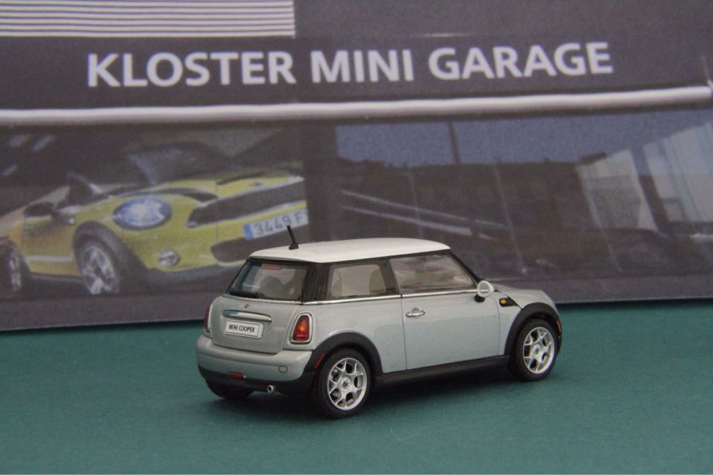 BMW MINI - R56 toy car collectible - Main Image 2