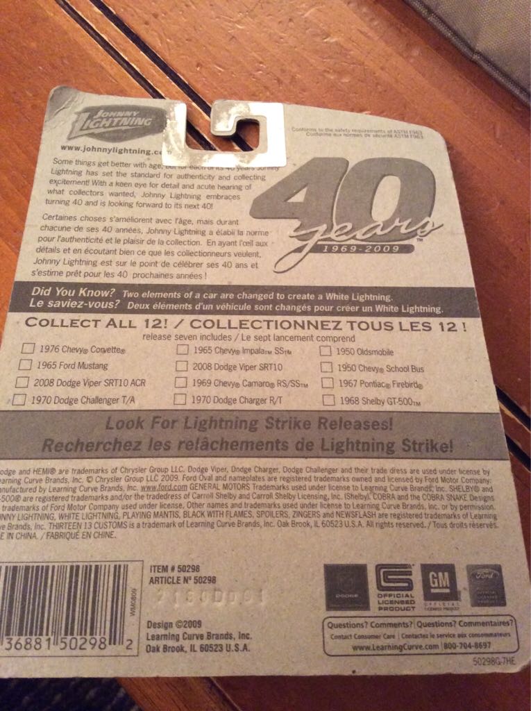 Johnny Lightning - 1968 Shelby GT500 - 2009 Johnny Lightning - 40 years toy car collectible - Main Image 2