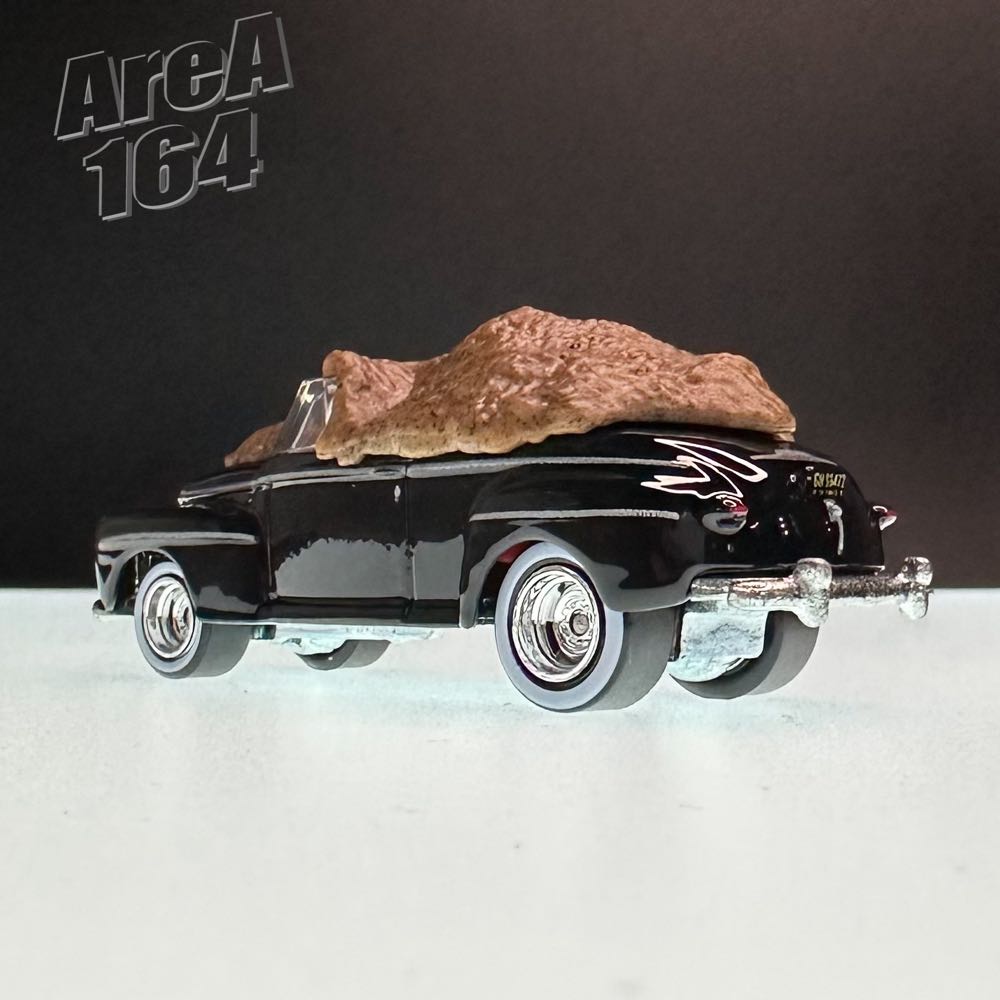 Ford Super De Luxe - Hot Wheels toy car collectible - Main Image 2