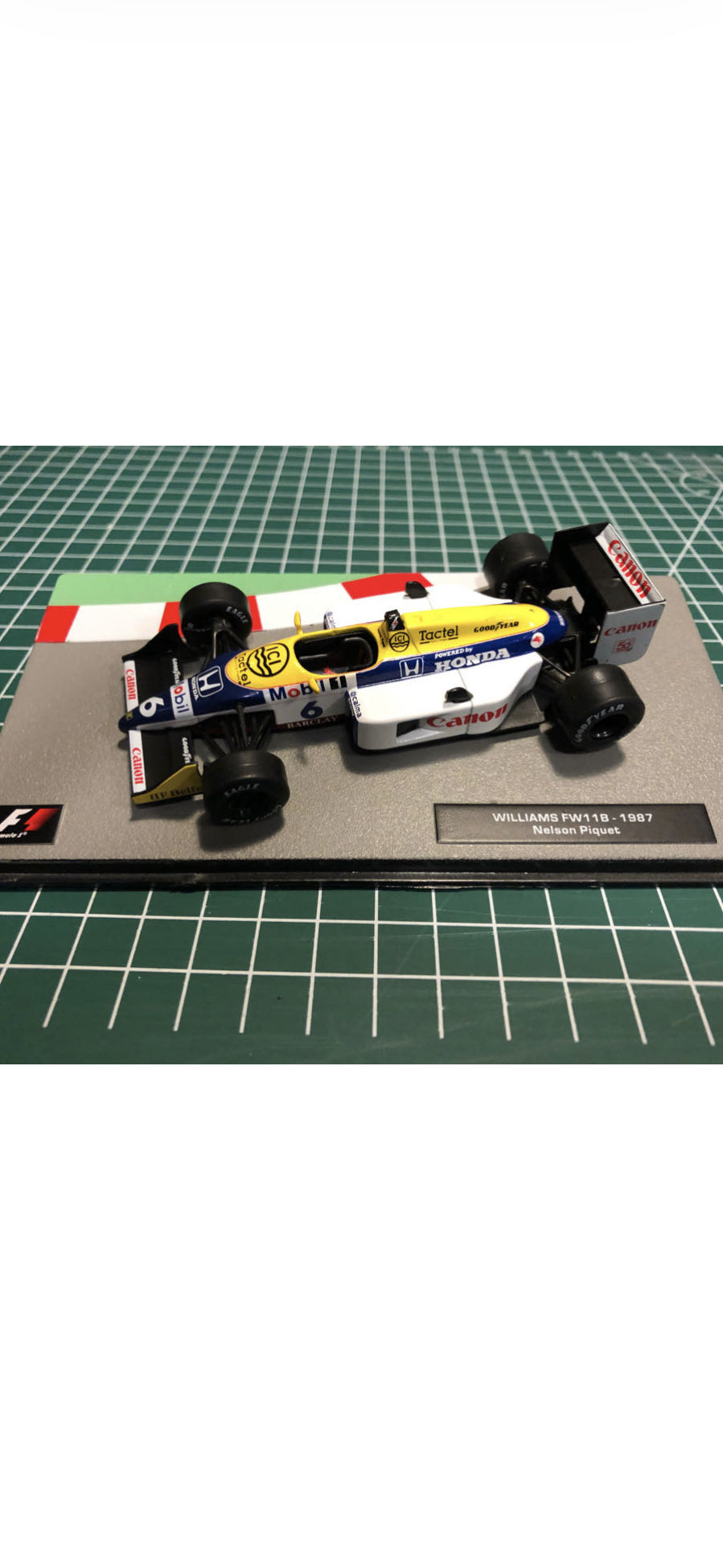 Williams Honda FW11B  1987 - 1/43 Écurie toy car collectible - Main Image 3